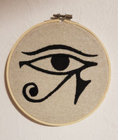 Broderie méditative "Oeil d'Horus"